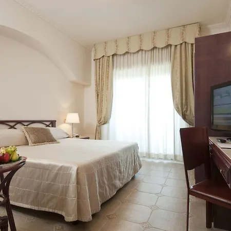 Grand Gallia Hotell 4*