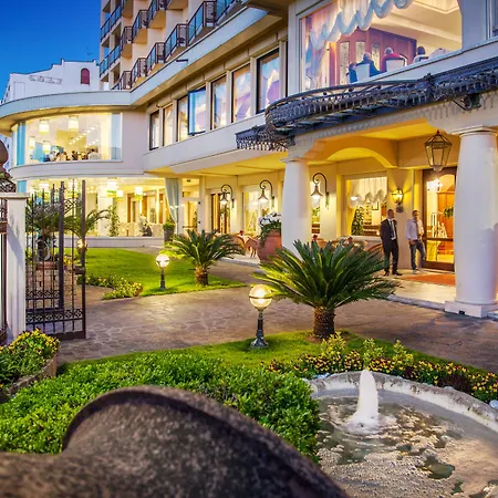 Grand Gallia Hotell 4*
