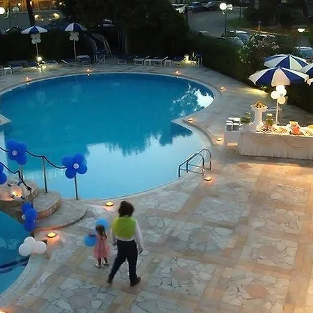 Grand Gallia Hotell 4*