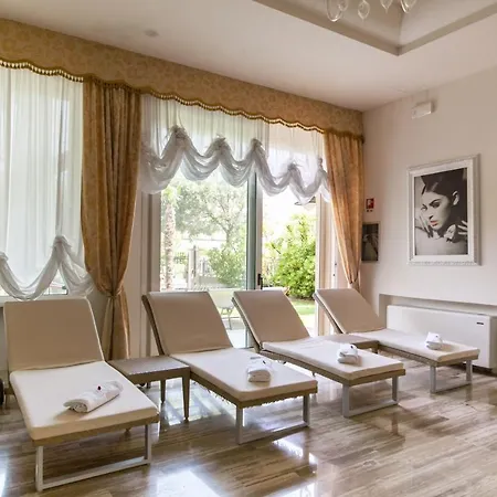 Grand Gallia Hotell 4*