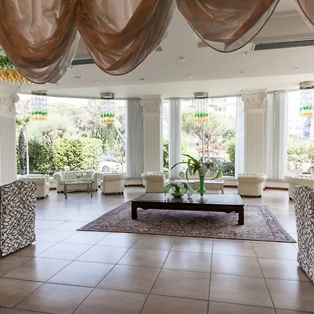 Hotel Grand Gallia 4*